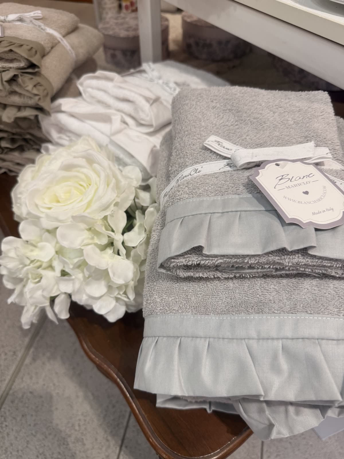 Tessili e decorazioni Blanc MariClo in stile romantico