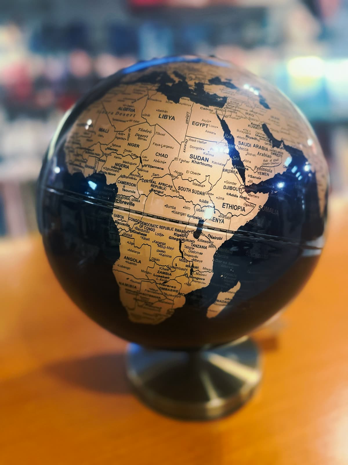 Mappamondo decorativo come idea regalo per l'ufficio